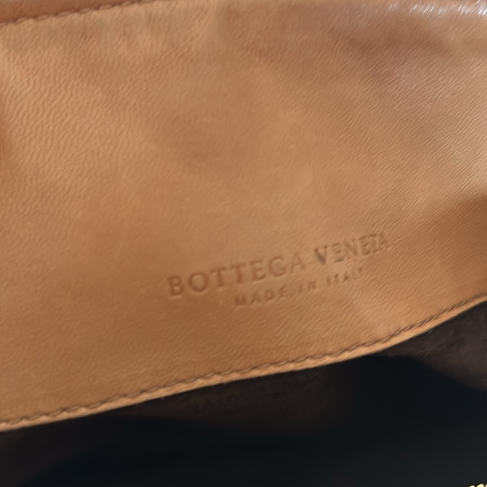 Bottega Veneta Tan Woven Shoulder Bag - Picture 3 of 5